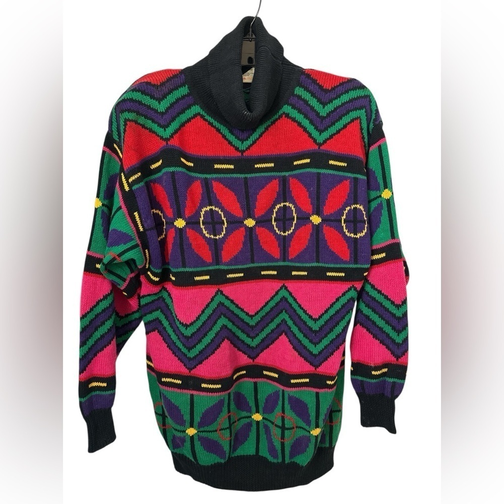 L.B. Sport Vintage 80s Colorful Geometric Pattern Sweater